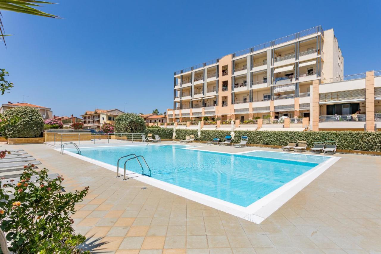 La Casa Del Sole - Appartamento Con Piscina Frontemare A Pochi Minuti Da Oristano Торре-Гранде Экстерьер фото